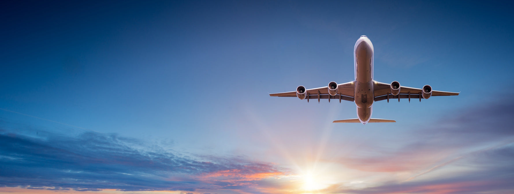 8 Essential Skincare & Haircare Tips While Traveling.🧳✈️